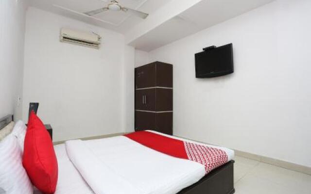 OYO 28411 Taj Guest House