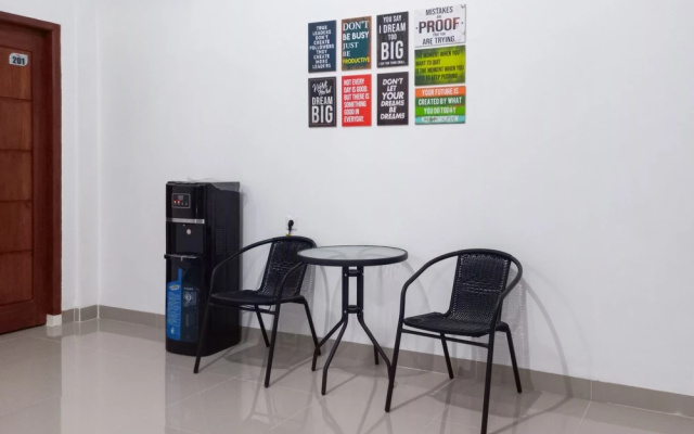 Reddoorz near Terminal Roro Bandar Sri Junjungan – Guest Rooms – Dumai