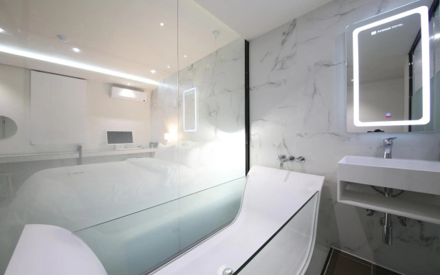 Avenue Hotel