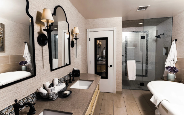 The Chateau at Lake La Quinta