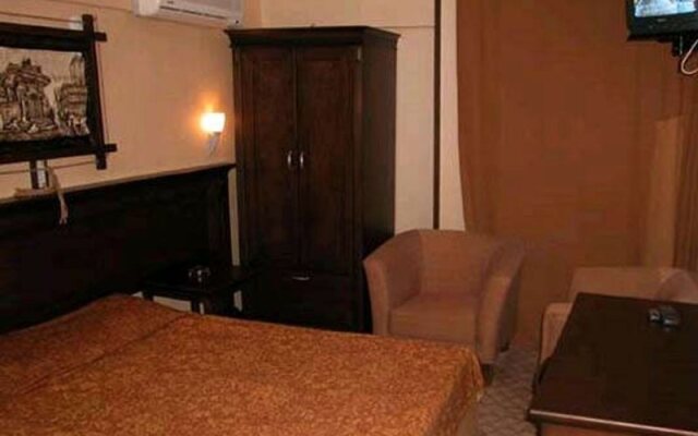 Karen Hotel