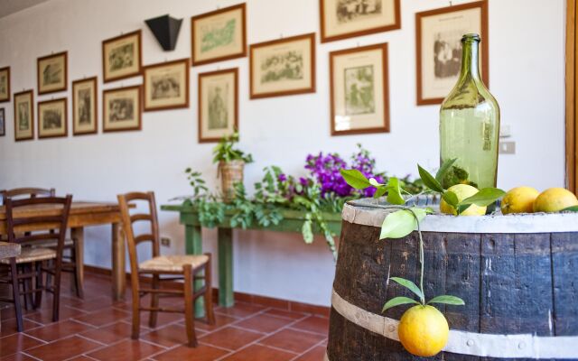 Masseria Macchia & Relais San Pio