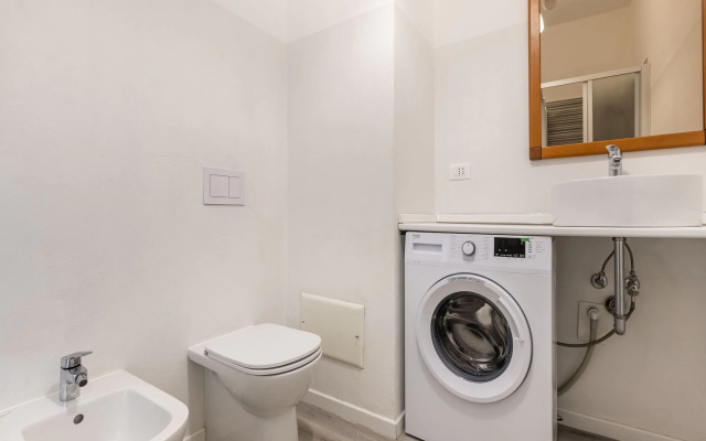 Snug apartment in Lesa with balcony