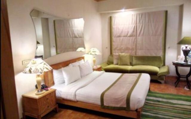 Maisonette Hotel & Resort - Lahore