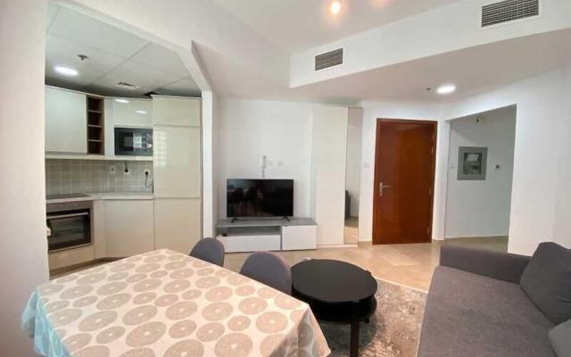 Sophisticated Living 2BR Gem in dxb gate