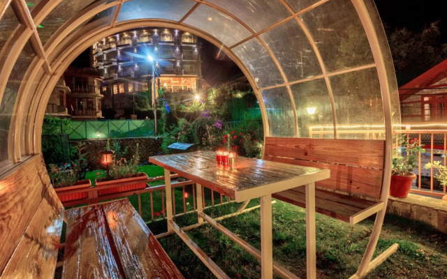Snow Flakes Resort And Spa Centrally Heated Luxury Resort