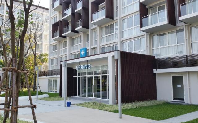 The Idle Hotel and Residence
