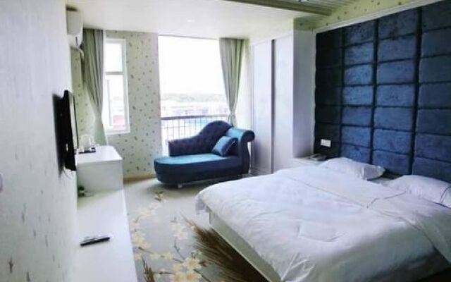 Wuhan Lianzi Lake Boutique Hotel