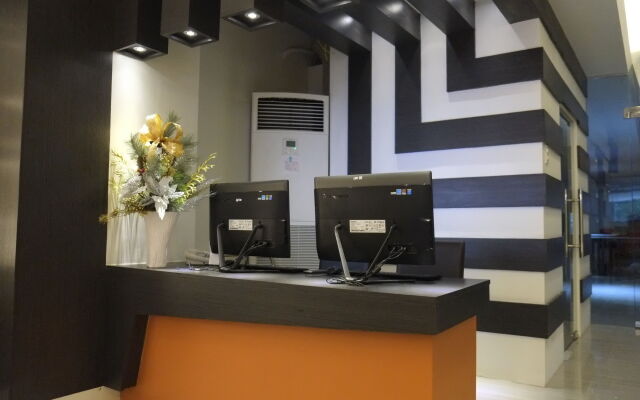 Southpole Central Hotel