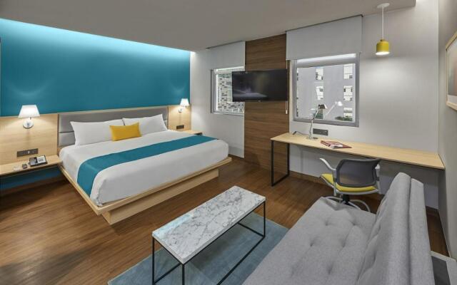 City Express Suites Cancún Aeropuerto Riviera