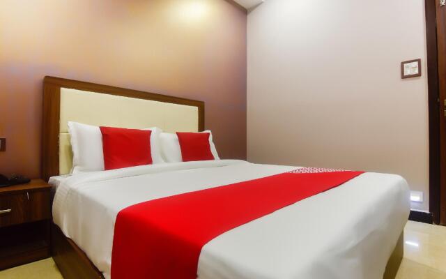 OYO 43474 Hotel Blue Sky