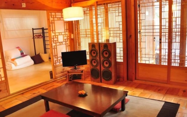 Hueahn Hanok Guesthouse