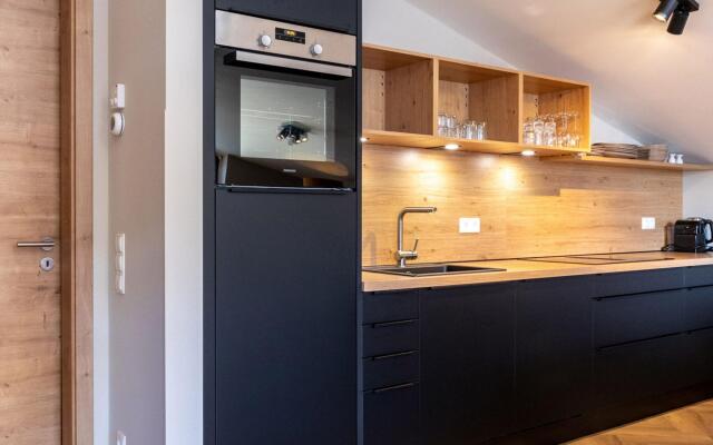 Luxury Penthouse, 600 m. From the ski Area