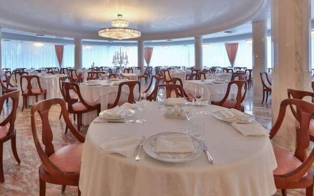 Hotel Globus, Sure Hotel Collection by Best Western