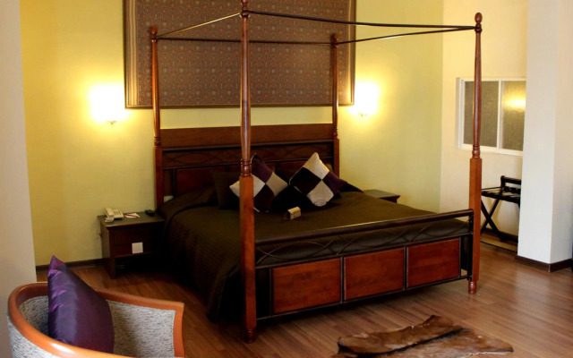 Hotel Maluri