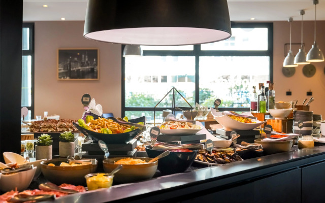 Premiere Classe Paris Ouest - Pont De Suresnes