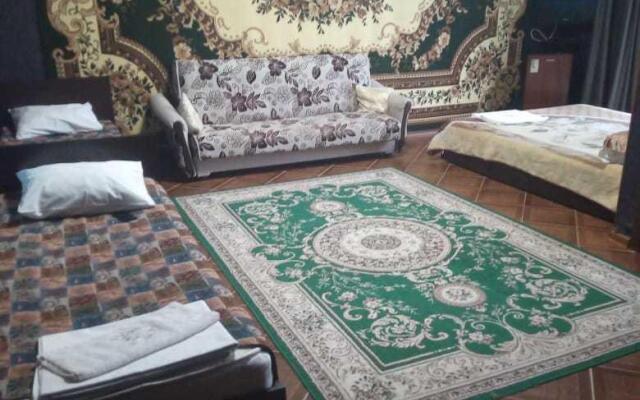 Гостиничный дворик МК