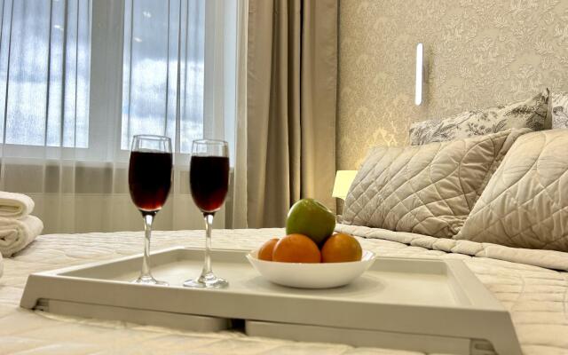 4 Сезона на улице Академика Сулейманова 12