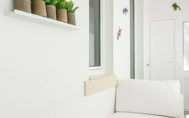 Penha1 · Lisbon's Charming and Bright Apartment