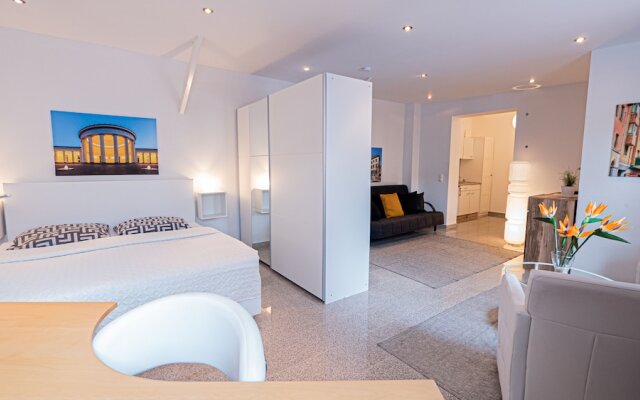 Relax Aachener Boardinghouse Main Train Station