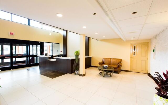 Best Western Plus Oakbrook Inn
