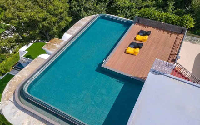 Nai Harn Suite near Beach UTN D502