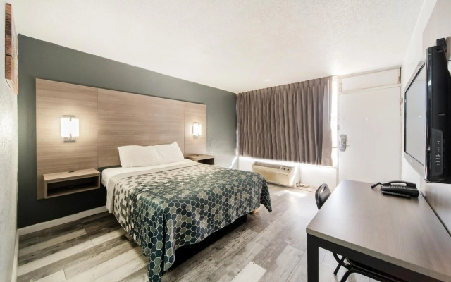Econo Lodge And Suites Bricktown