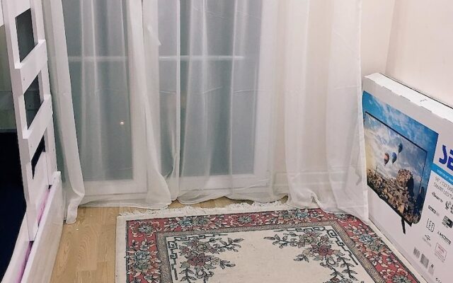 Safe Secure 3 bedroom top floor flat