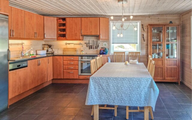 Stunning Home in Spangereid With Wifi and 4 Bedrooms
