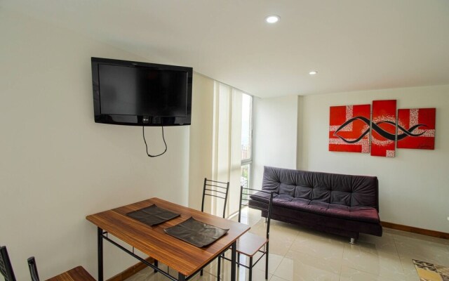 El Tesoro Studio Apartment High Floor 16