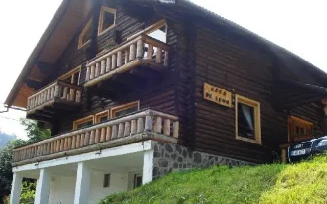 Casa Aron/ Casa de Lemn/Hotel Gradistea- Cheile Gradistei