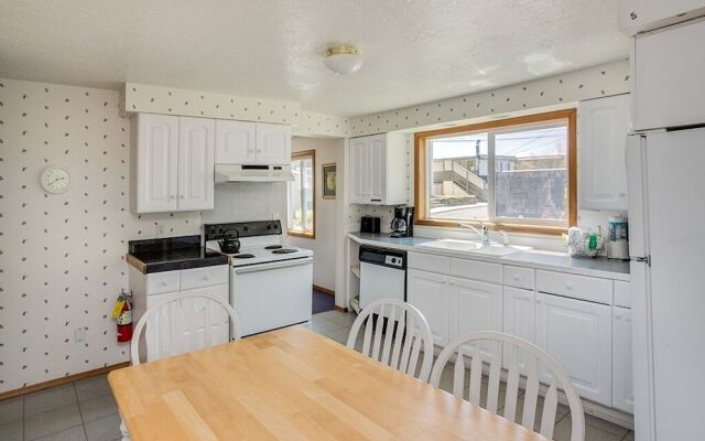 Oceanview Manor 6 Bedroom Home