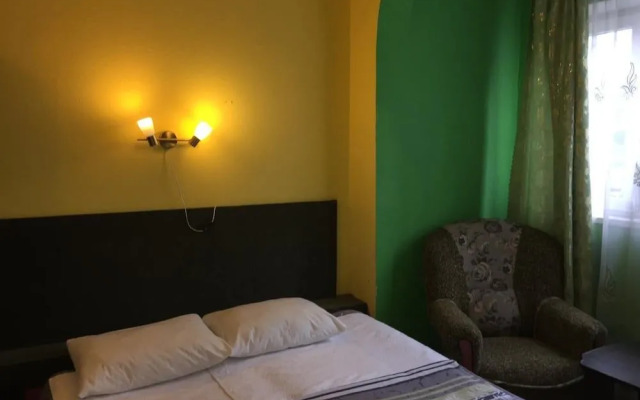 Hotel Tourist on Soldatskaya