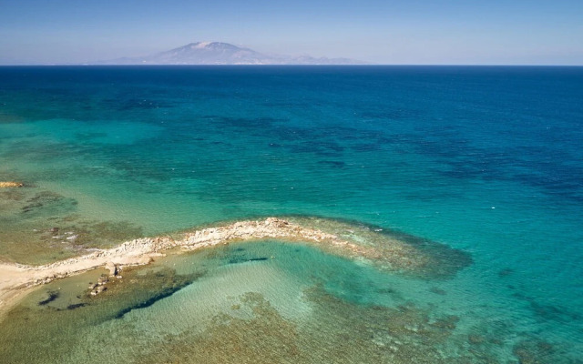 Oceanis Luxury Suites