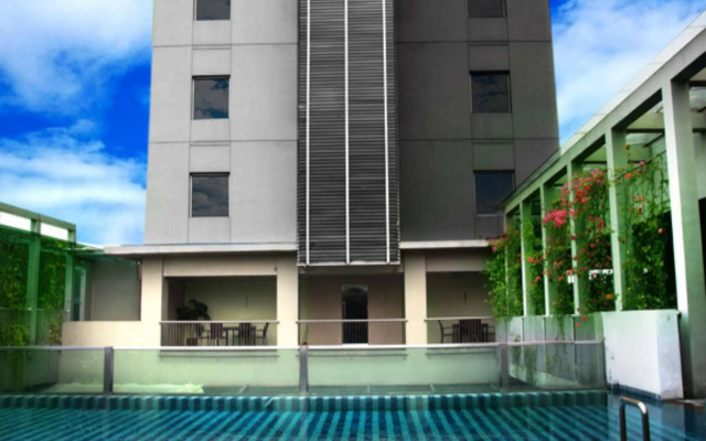 Sparks Life Jakarta, ARTOTEL Curated
