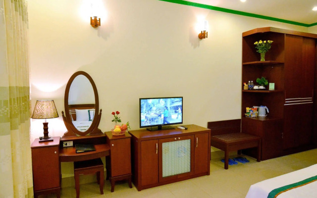 Green Hotel