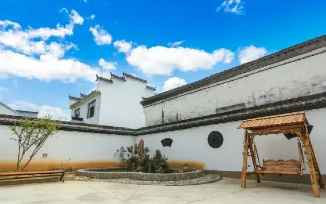 Jingxian Taohuatan Shuangtang Inn