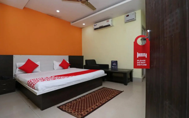 Maa Barabhuja Guest House by OYO Rooms