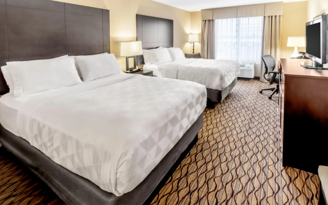 Holiday Inn Hotel & Suites-Milwaukee Airport by IHG