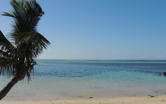 Reef Holiday Apartments