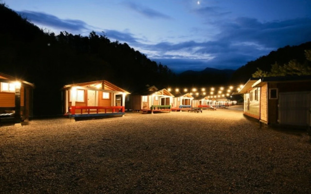 Chuncheon Healing Camp Pension