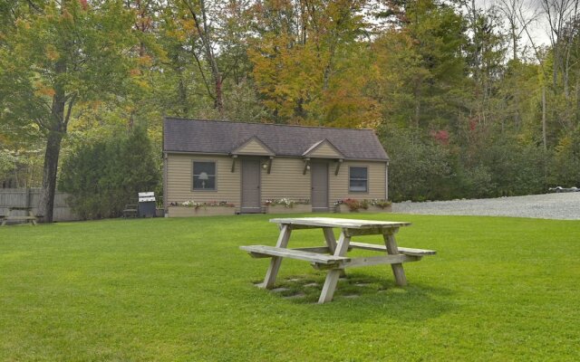 Lake George Waterfront Cabin w/ On-site Marina!