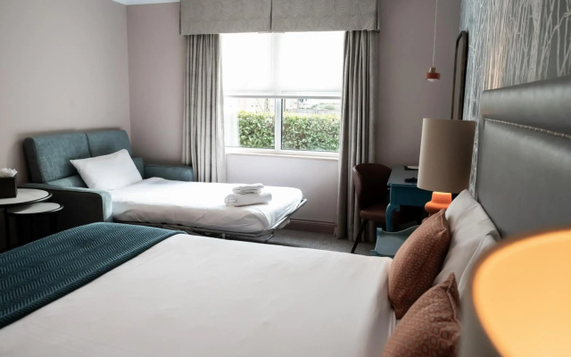 Bush Hotel Farnham