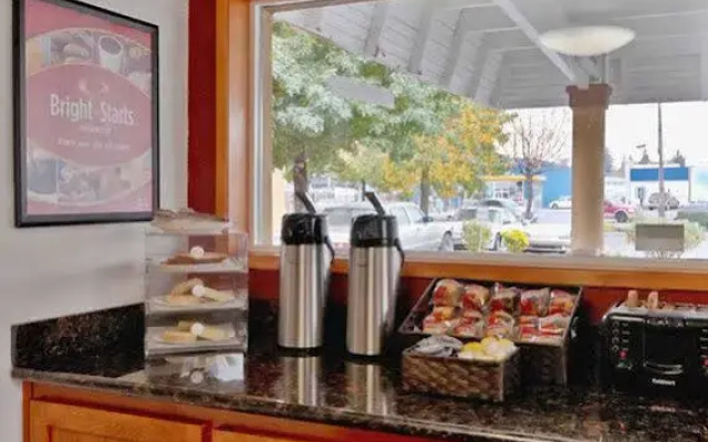 Econo Lodge Expo Center