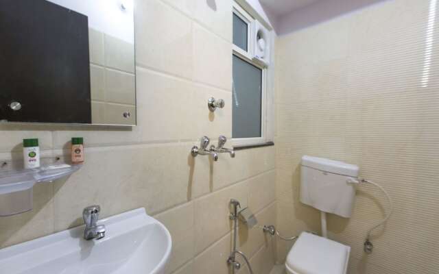 OYO 7794 Hotel Raghukul