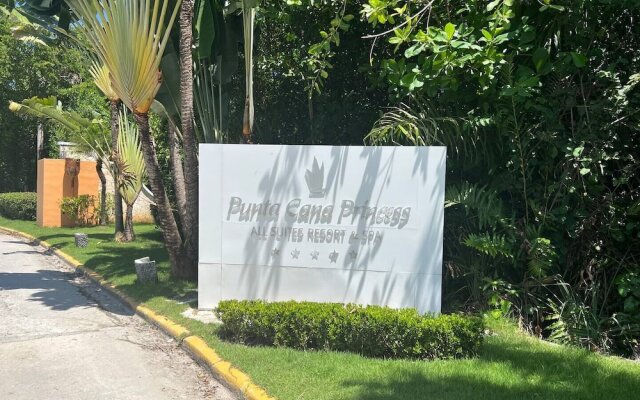Beautiful 2-bed Apartment in Punta Cana
