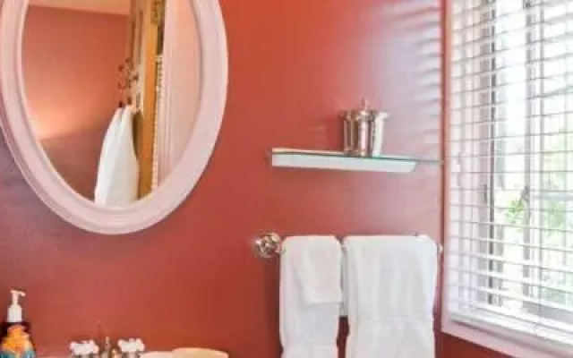 Bacon Mansion Bed and Breakfast