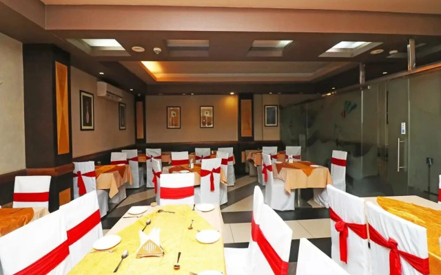 Hotel Mirabel by OYO Rooms