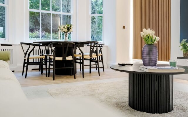 Luxury Oasis in South Kensington WITH AC