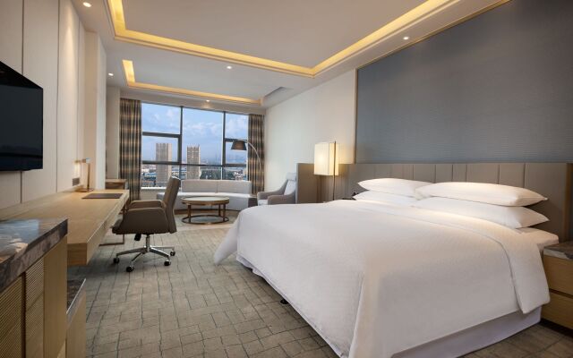 Four Points by Sheraton Hefei, Baohe